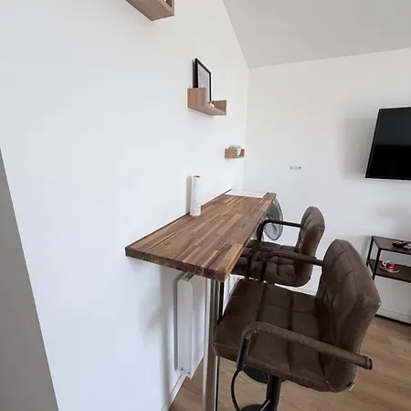 Apartman Rdc Vu Sur Jardin C